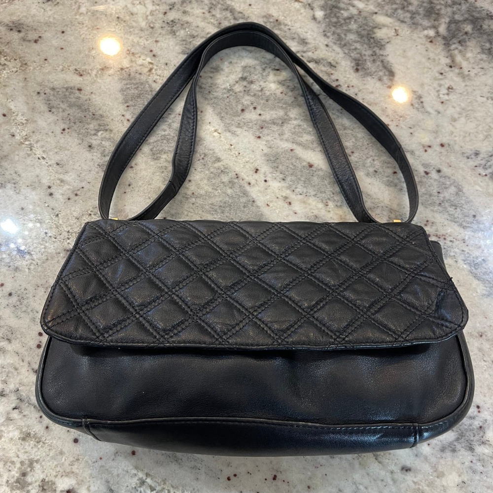 Elegant Black Quilted Women's Bag